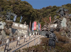 建長寺境内の一番奥にある半僧坊。